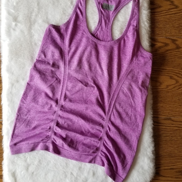 Athleta Fast Track Tank Purple Raspberry Top Medium - Picture 1 of 7
